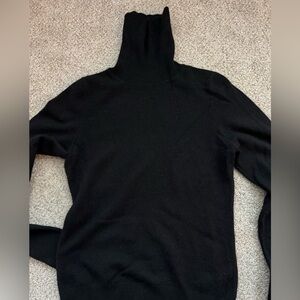 NAADAM black cashmere turtleneck size small